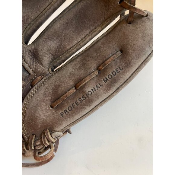 Mizuno Max Flex Professional Model Baseball Glove: RHT 12/13” - Picture 8 of 10